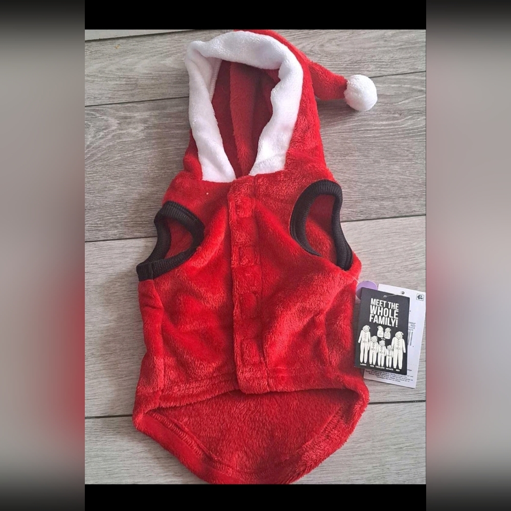 Brand New Pets Santa Sleeper with Hood